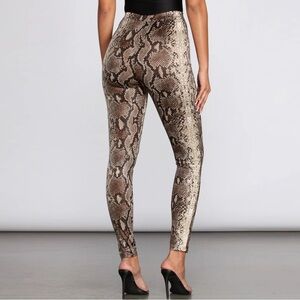 Mango Snake Print Leggings